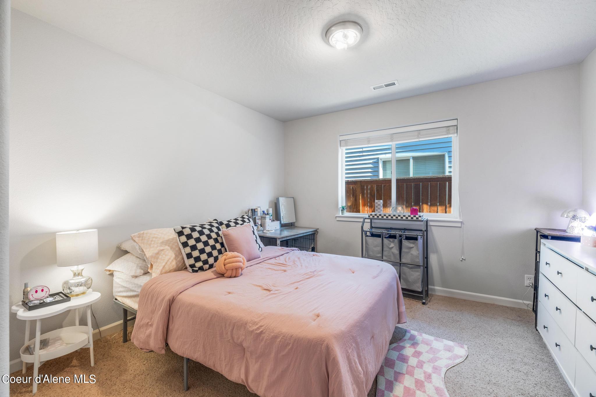 Post Falls, Idaho 83854, United States, 3 Bedrooms Bedrooms, ,2 BathroomsBathrooms,Residential,Pending,41230