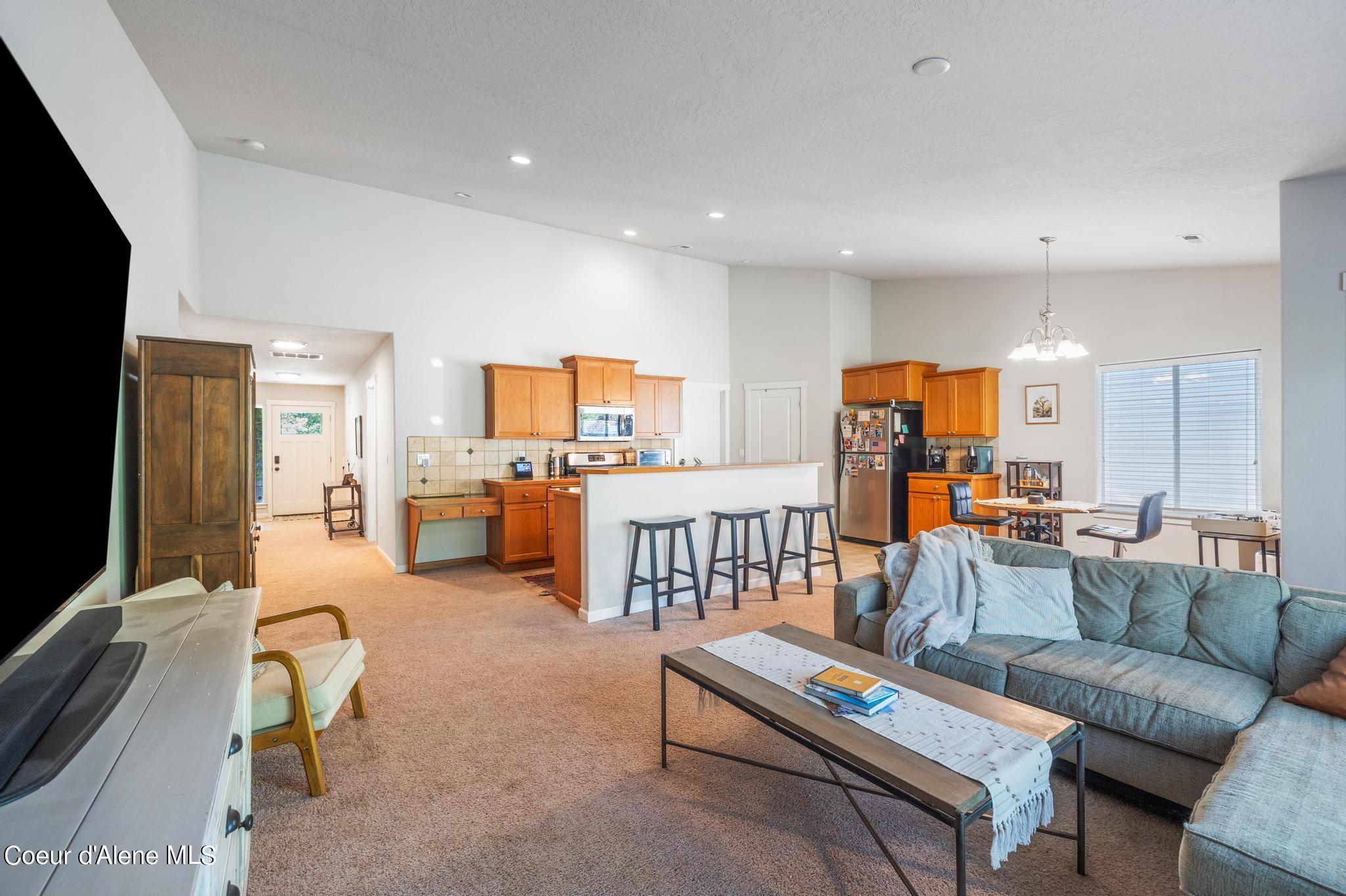 Post Falls, Idaho 83854, United States, 3 Bedrooms Bedrooms, ,2 BathroomsBathrooms,Residential,Pending,41230