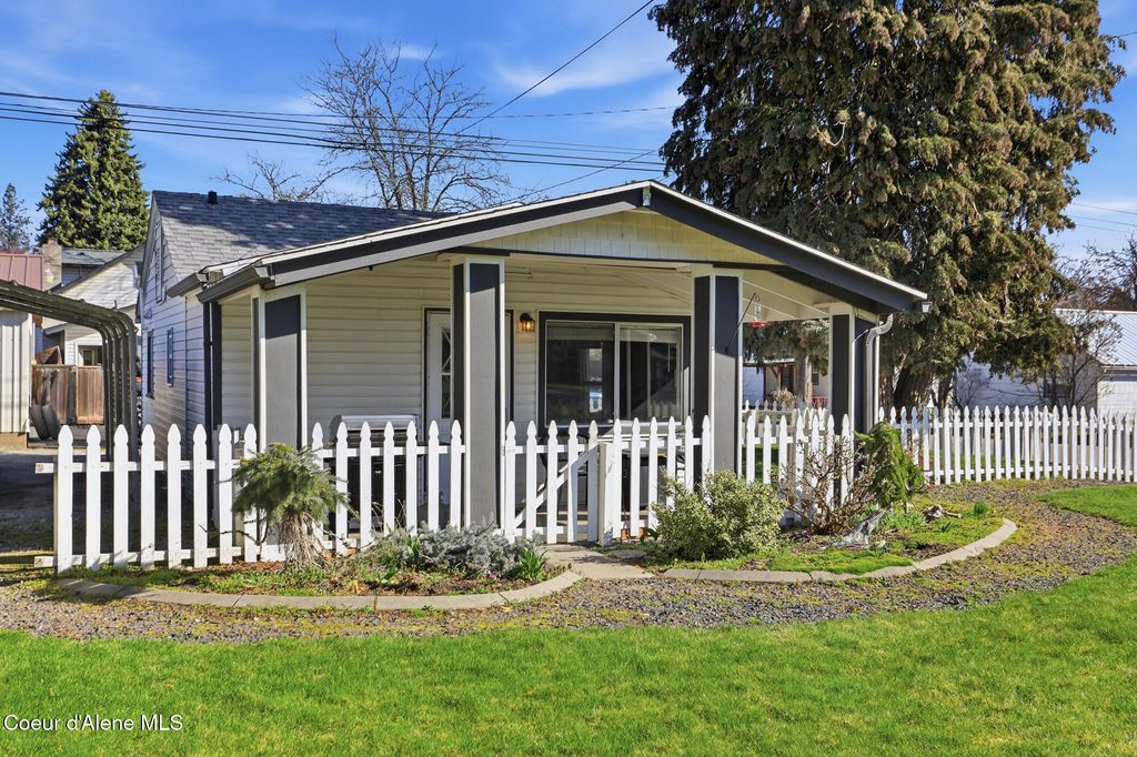 Photo of 1511 Mullan Ave, Coeur dAlene, ID 83814 (MLS # 26-3304)