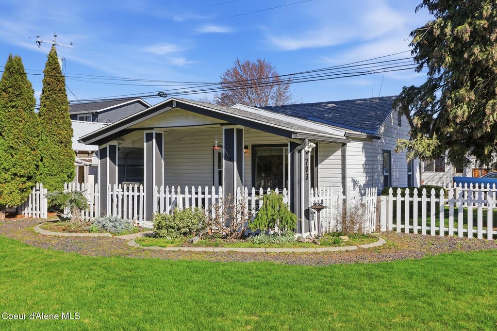 Photo of 1511 Mullan Ave, Coeur dAlene, ID 83814 (MLS # 26-3304)