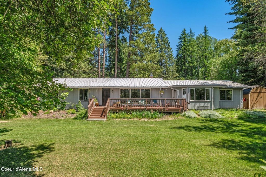 Photo of 54 Colburn Culver Rd, Sandpoint, ID 83864 (MLS # 25-5160)