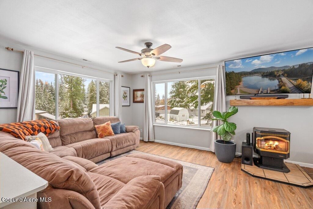 Photo of 31689 MIDDLE Ave, Spirit Lake, ID 83869 (MLS # 25-11261)