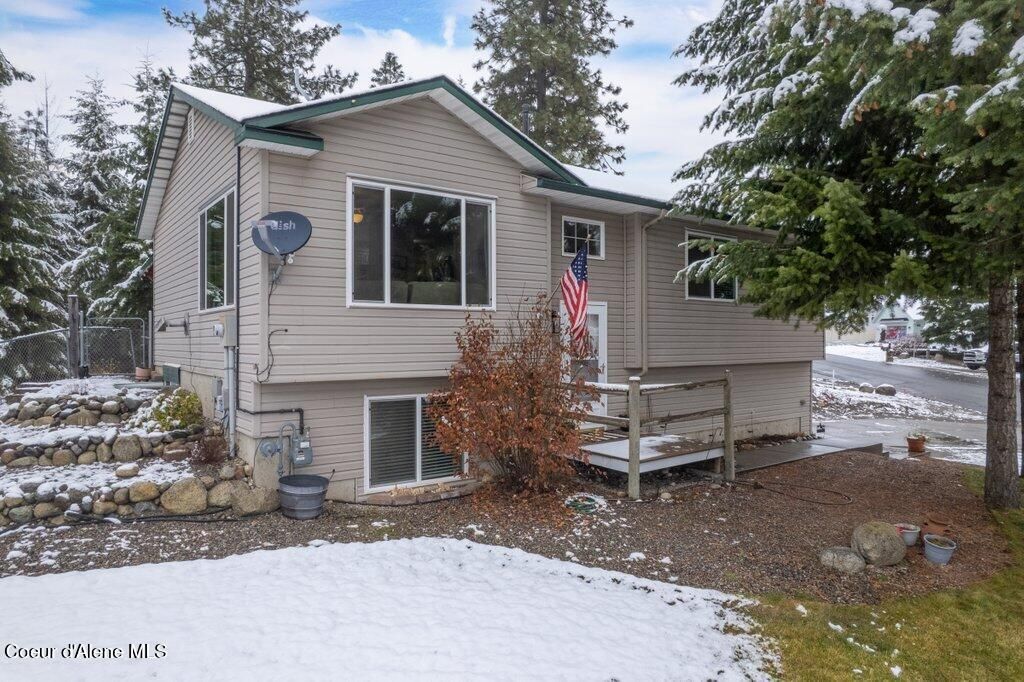 Photo of 31689 MIDDLE Ave, Spirit Lake, ID 83869 (MLS # 25-11261)