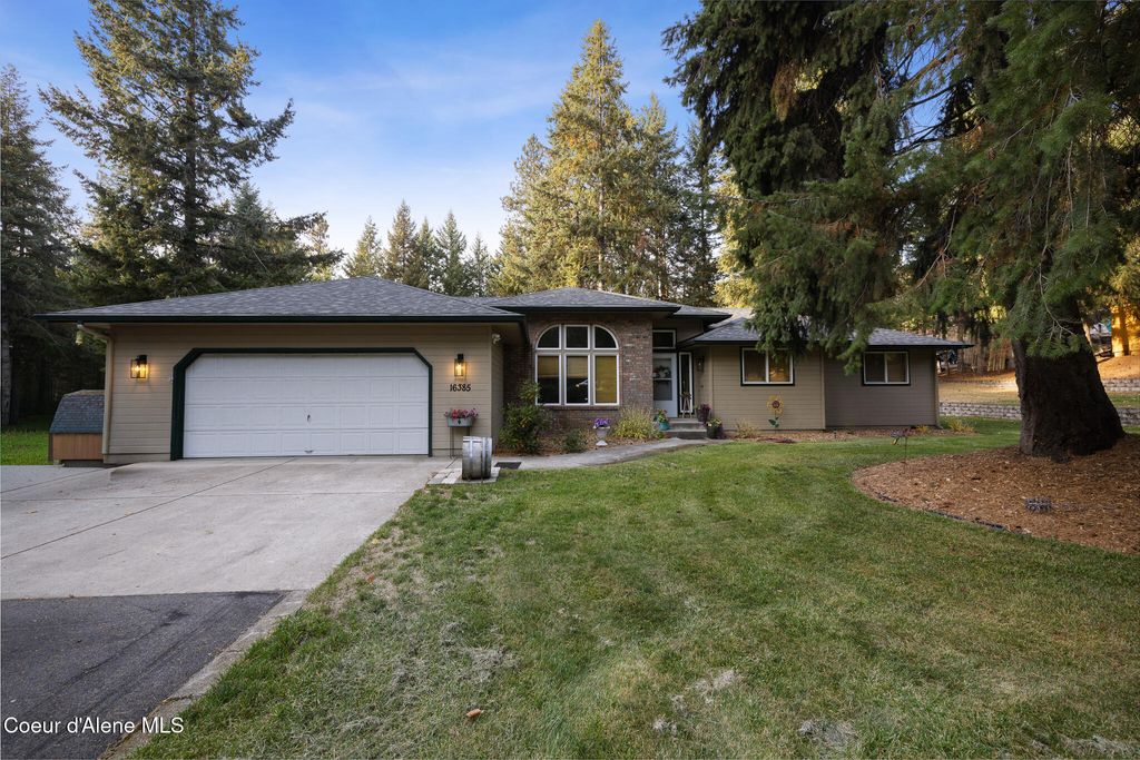 Photo of 16385 Hollister Hills Hills, Hauser, ID 83854 (MLS # 26-97)