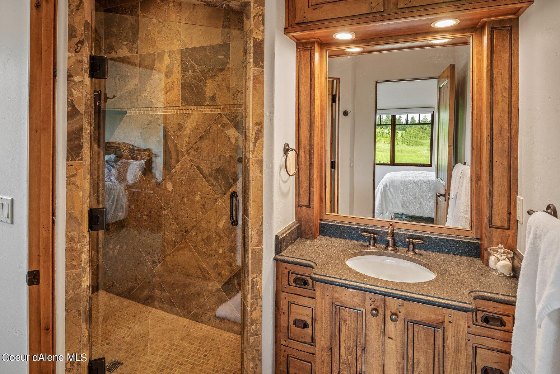 16886 S Citrine Dr, Coeur d'Alene, Idaho image 37