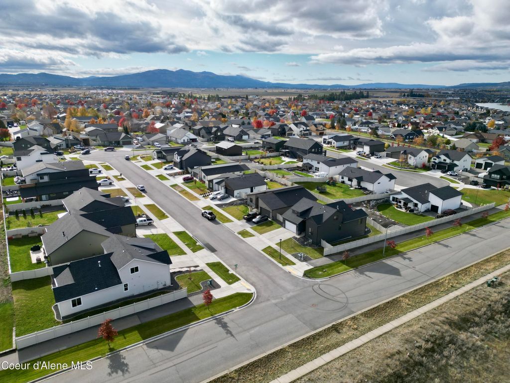 Photo of 6632 Portrush Dr, Rathdrum, ID 83858 (MLS # 25-10738)