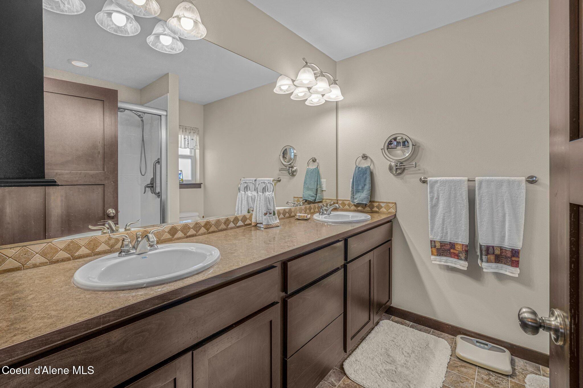 30259 N Sienna Loop, Athol, Idaho image 16