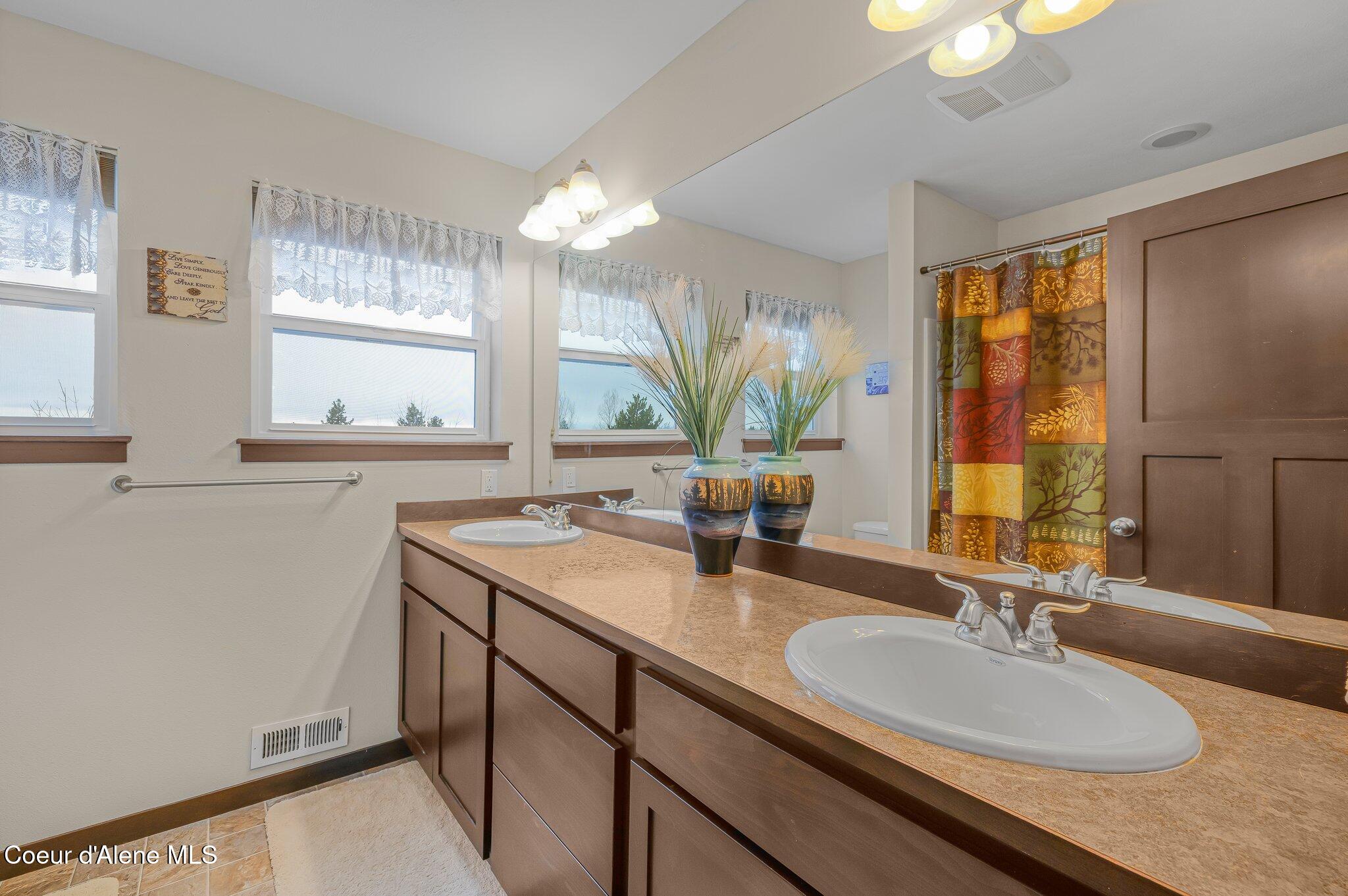 30259 N Sienna Loop, Athol, Idaho image 22