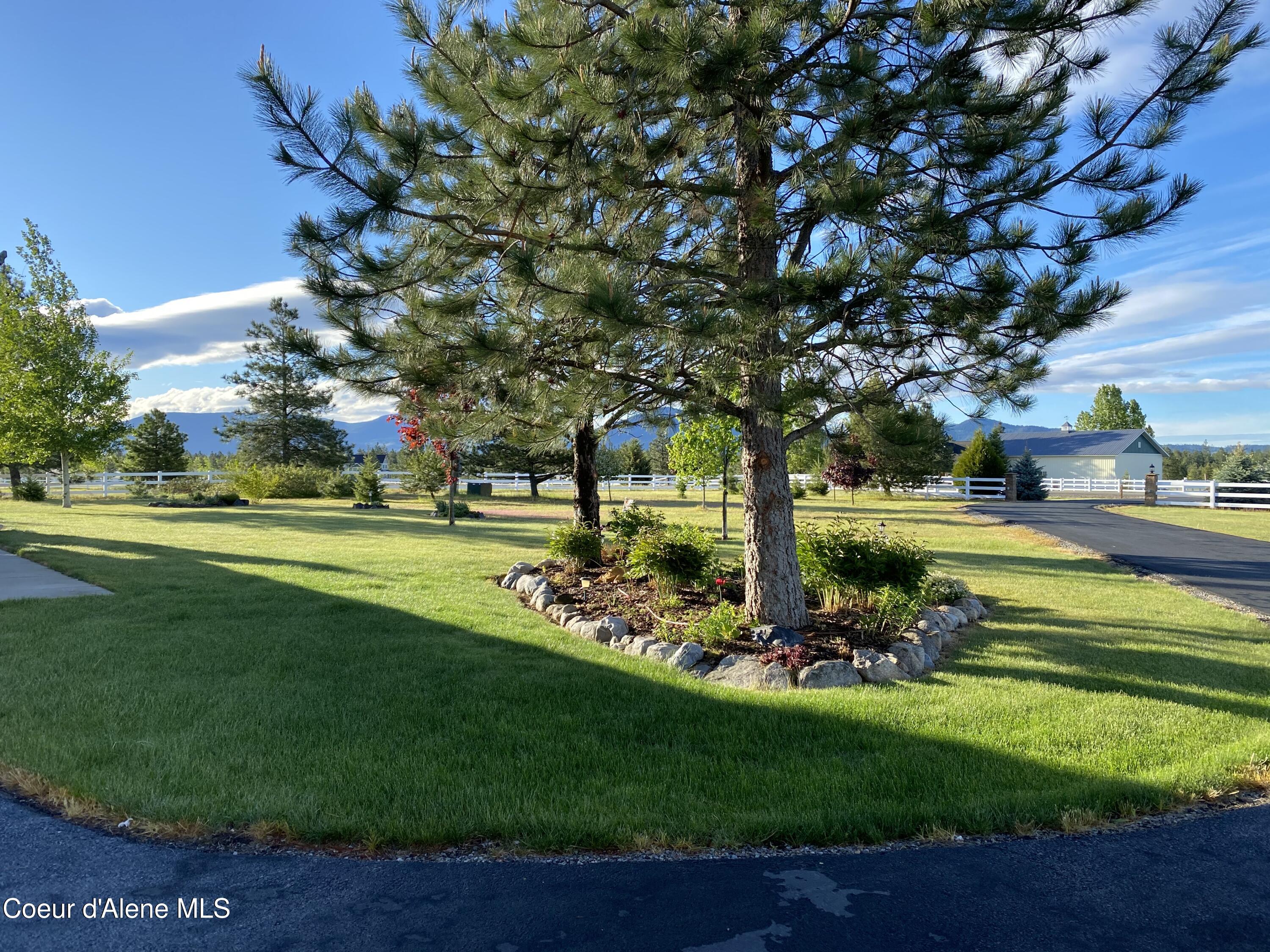 30259 N Sienna Loop, Athol, Idaho image 4