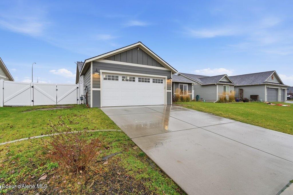 Photo of 8562 Seed Ave, Rathdrum, ID 83858 (MLS # 25-11597)