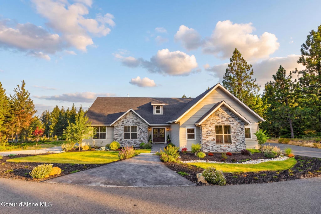 Photo of 8797 HANA DR, Harrison, ID 83833 (MLS # 26-8287)