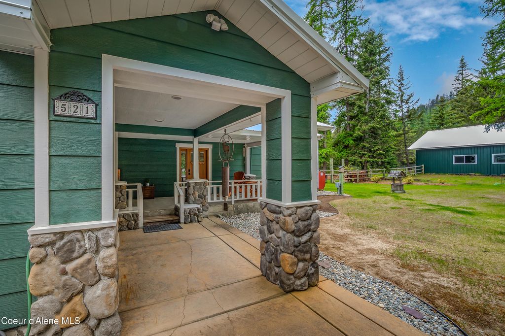 Photo of 521 Shady Pines Pines, Priest Lake, ID 83856 (MLS # 25-10922)