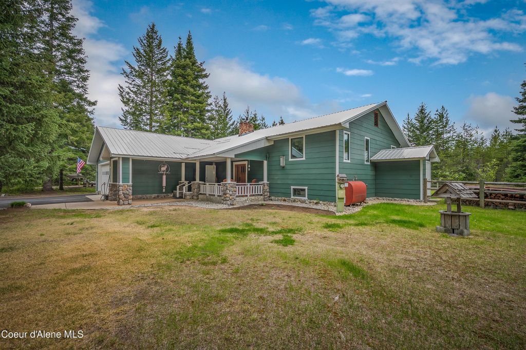 Photo of 521 Shady Pines Pines, Priest Lake, ID 83856 (MLS # 25-10922)