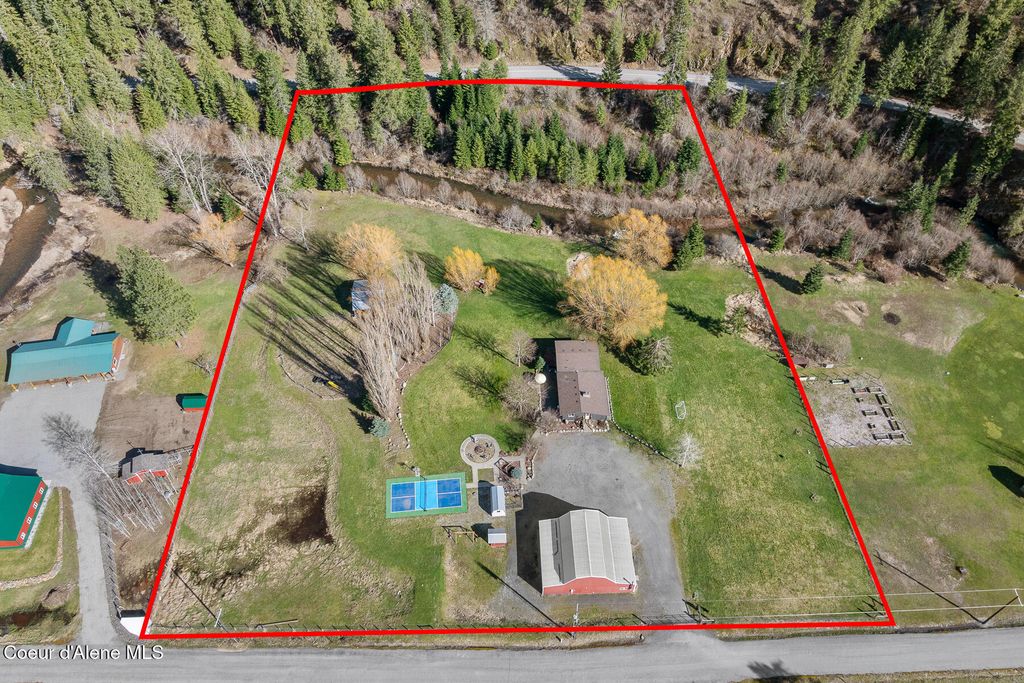 Photo of 1952 Gateway Ranch Ranch, Coeur dAlene, ID 83814 (MLS # 26-2647)