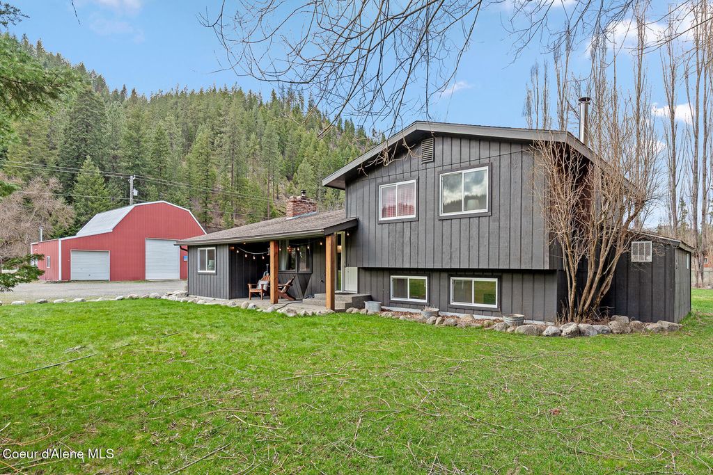 Photo of 1952 Gateway Ranch Ranch, Coeur dAlene, ID 83814 (MLS # 26-2647)