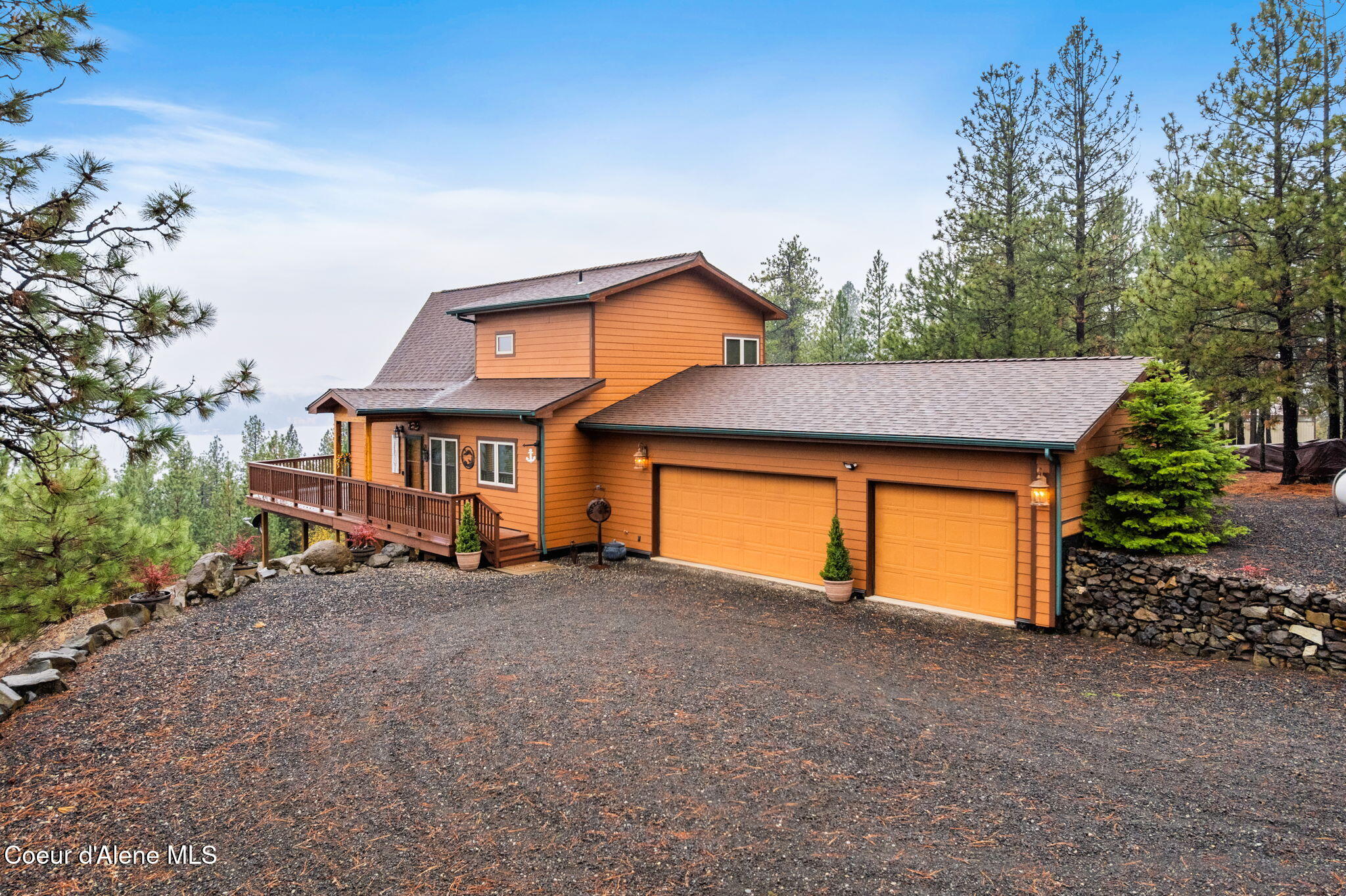 2094 Driftwood Heights