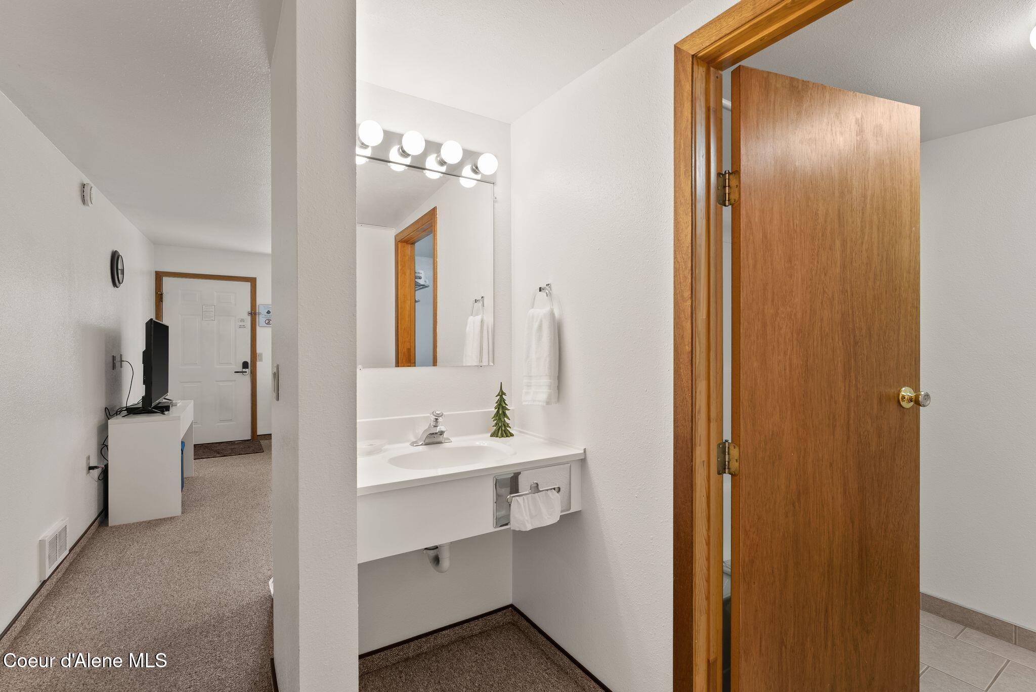 8612 W Hwy 31 Road, Ione, Alaska image 30