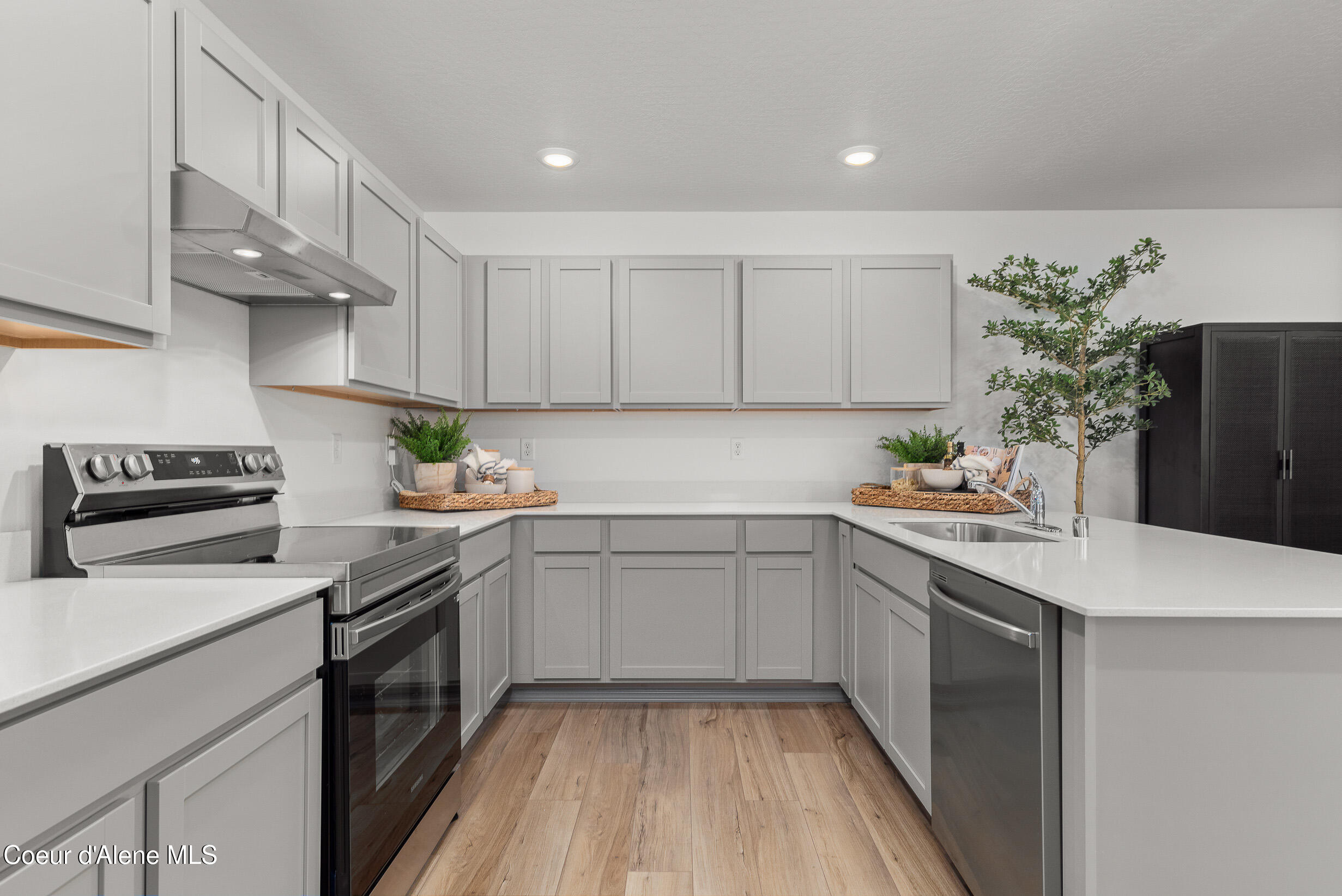 Post Falls, Idaho 83854, United States, 3 Bedrooms Bedrooms, ,3 BathroomsBathrooms,Residential,Pending,17385