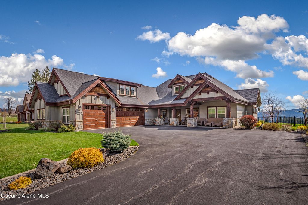 Photo of 16214 Pinot Pl, Coeur dAlene, ID 83814 (MLS # 26-4058)