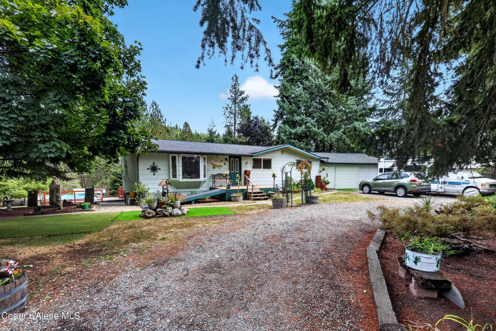 Photo of 8201 Sunnyside RD, Coeur dAlene, ID 83814 (MLS # 26-9111)