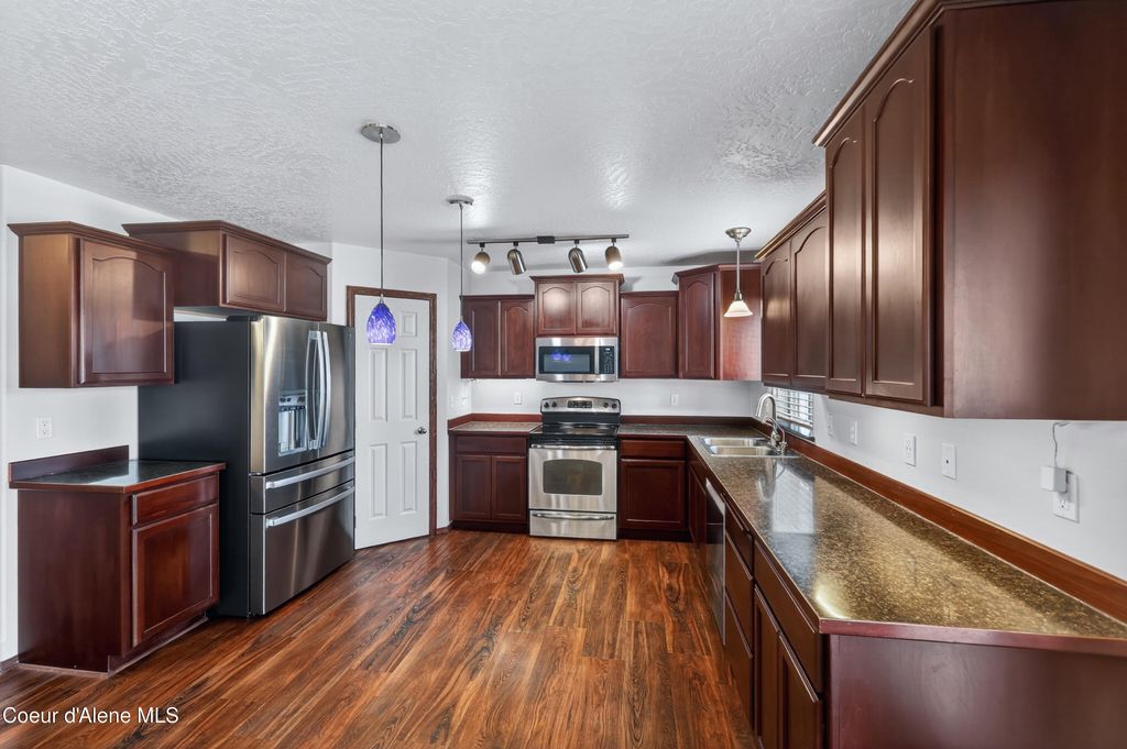 Photo of 3901 Linneatus DR, Coeur dAlene, ID 83815 (MLS # 26-4553)