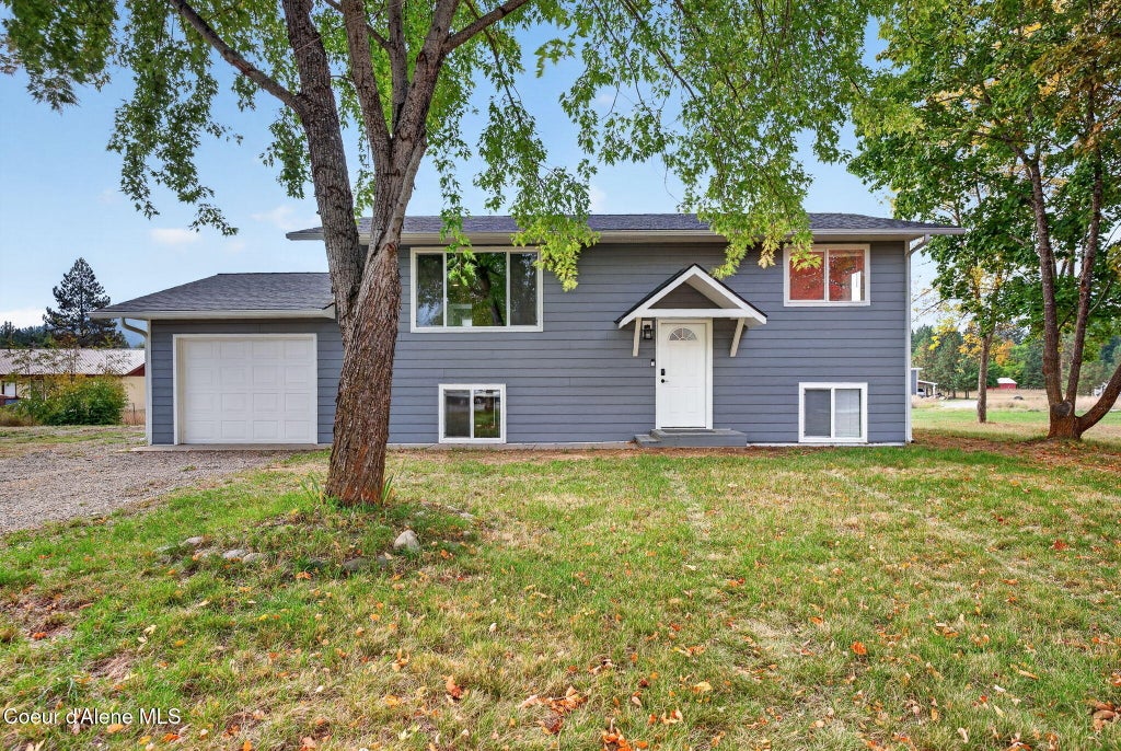 Photo of 60 Cherry LN, Moyie Springs, ID 83845 (MLS # 26-9764)