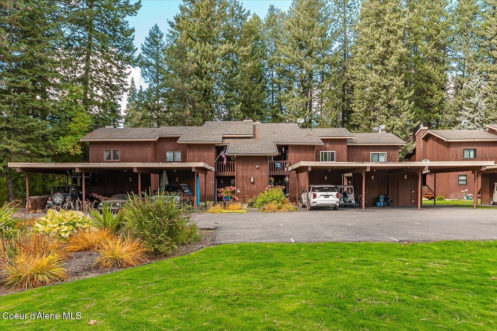 Photo of 5305 Fairway LN #UNIT 4, Rathdrum, ID 83858 (MLS # 26-9852)