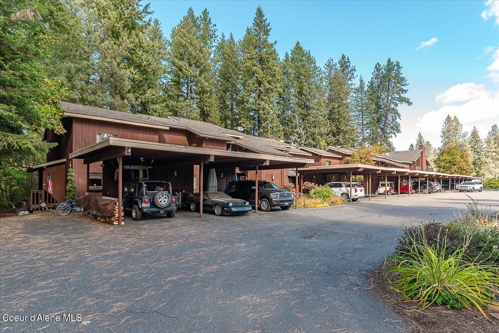 Photo of 5305 Fairway LN #UNIT 4, Rathdrum, ID 83858 (MLS # 26-9852)
