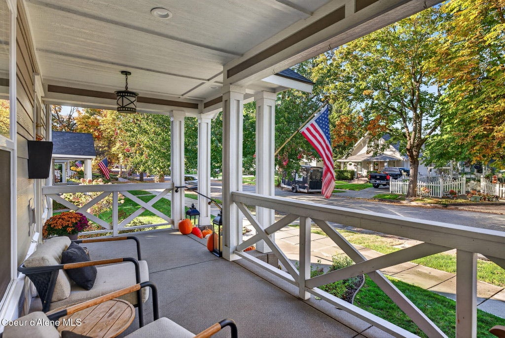 Photo of 612 Empire Ave, Coeur dAlene, ID 83814 (MLS # 26-10381)