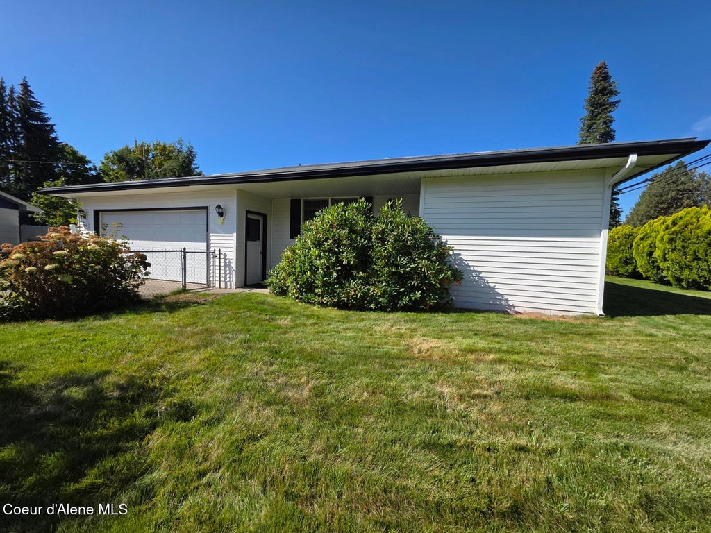 Photo of 2341 HONEYSUCKLE DR, Coeur dAlene, ID 83814 (MLS # 26-9608)