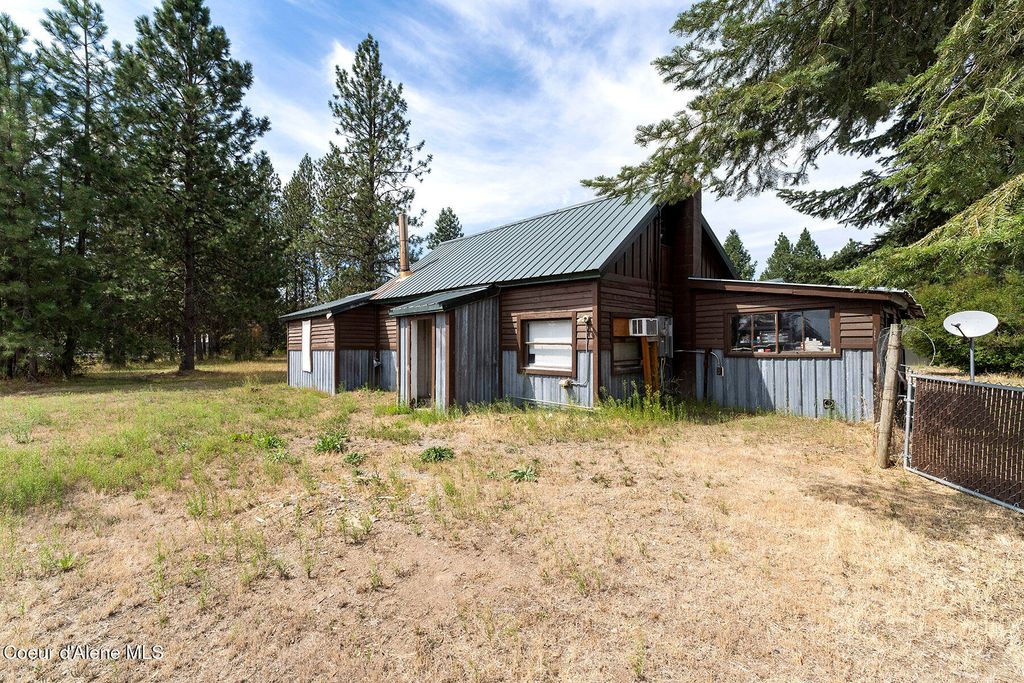 Photo of 11248 Bruss Rd, Rathdrum, ID 83858 (MLS # 25-10162)