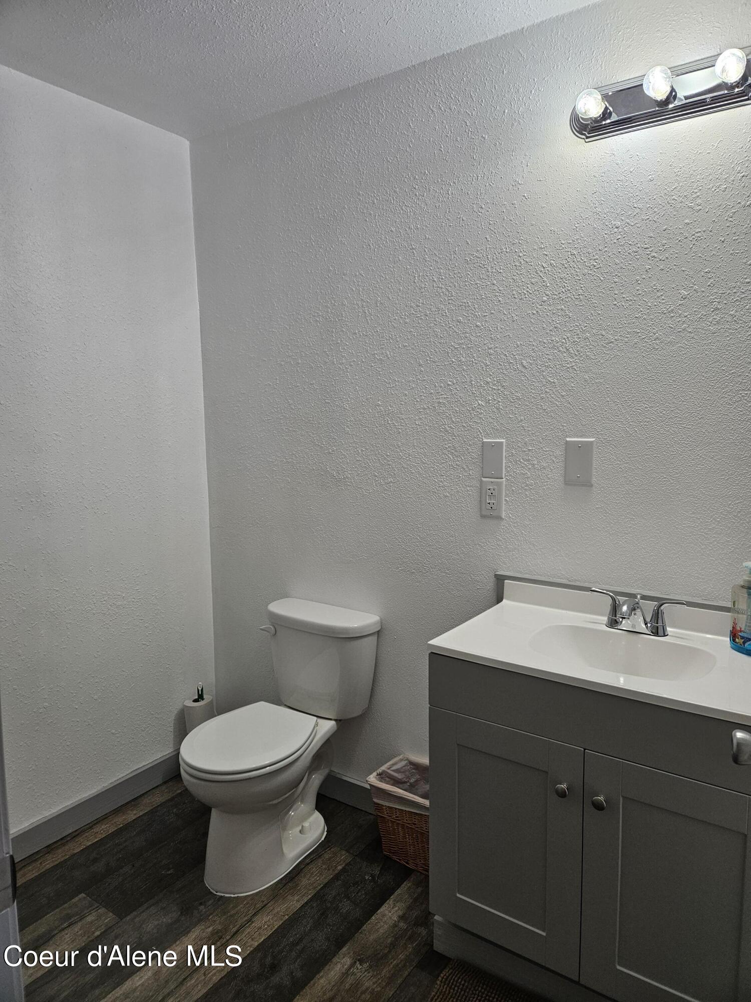 5864 W Maine St, Spirit Lake, Idaho image 3
