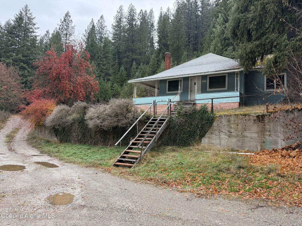 Photo of 27 Daisy Loop, Mullan, ID 83846 (MLS # 25-11043)