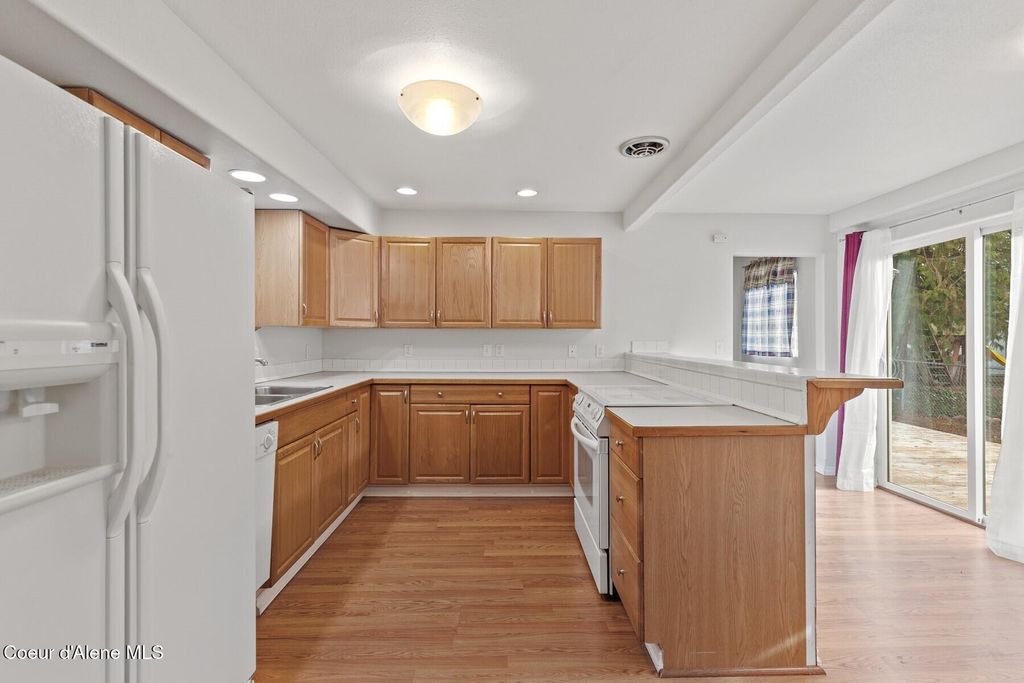 Photo of 914 6th, Coeur dAlene, ID 83814 (MLS # 26-1093)