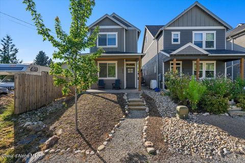 Photo of 655 Oak Ave, Ponderay, ID 83852 (MLS # 25-10547)