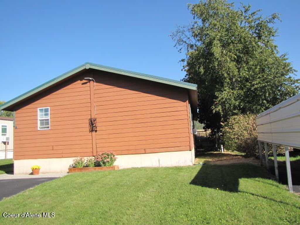 Photo of 17580 SANTIAGO Cir, Hauser, ID 83854 (MLS # 25-9832)