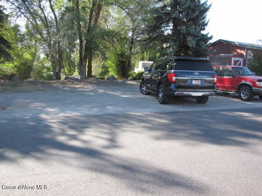 Photo of 17580 SANTIAGO Cir, Hauser, ID 83854 (MLS # 25-9832)