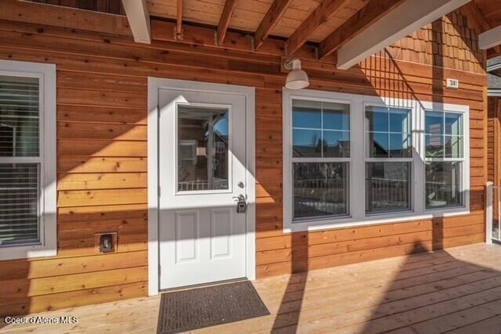 Photo of 34 Hitchcock Dr, Dover, ID 83825 (MLS # 25-2450)
