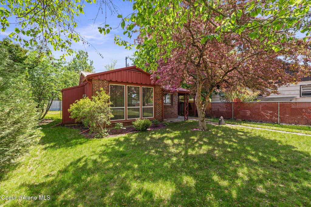 Photo of 1004 C ST, Coeur dAlene, ID 83814 (MLS # 26-4698)