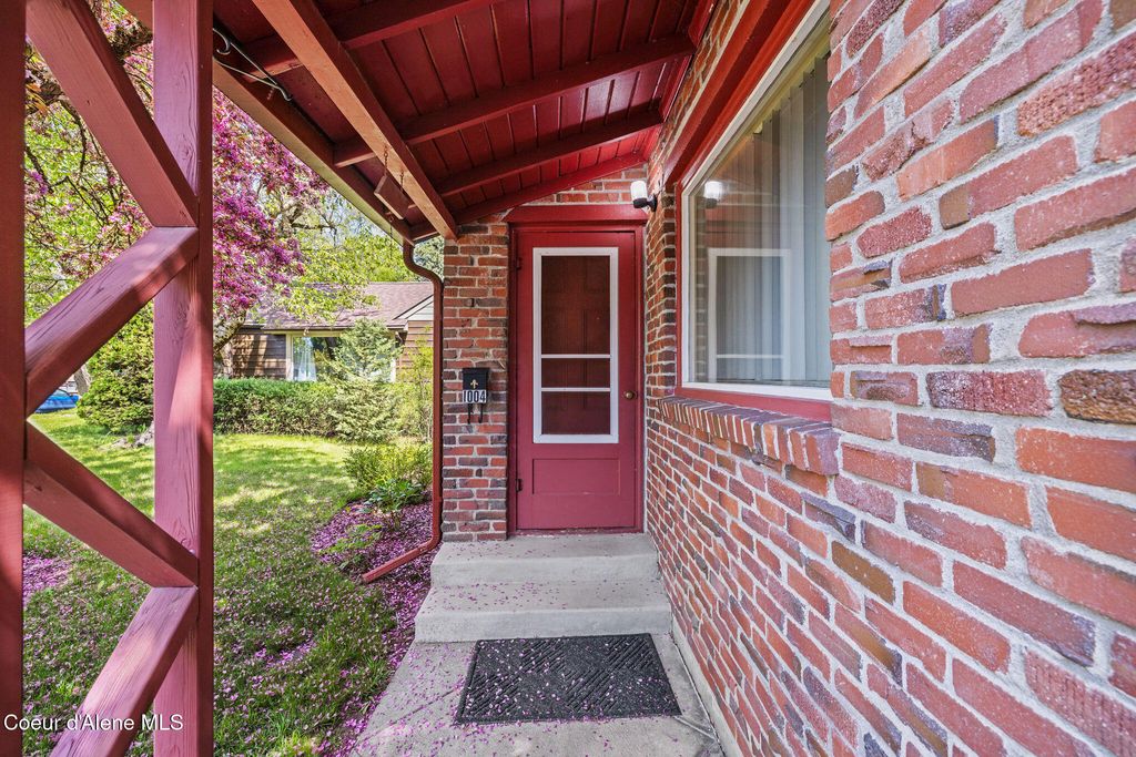 Photo of 1004 C ST, Coeur dAlene, ID 83814 (MLS # 26-4698)