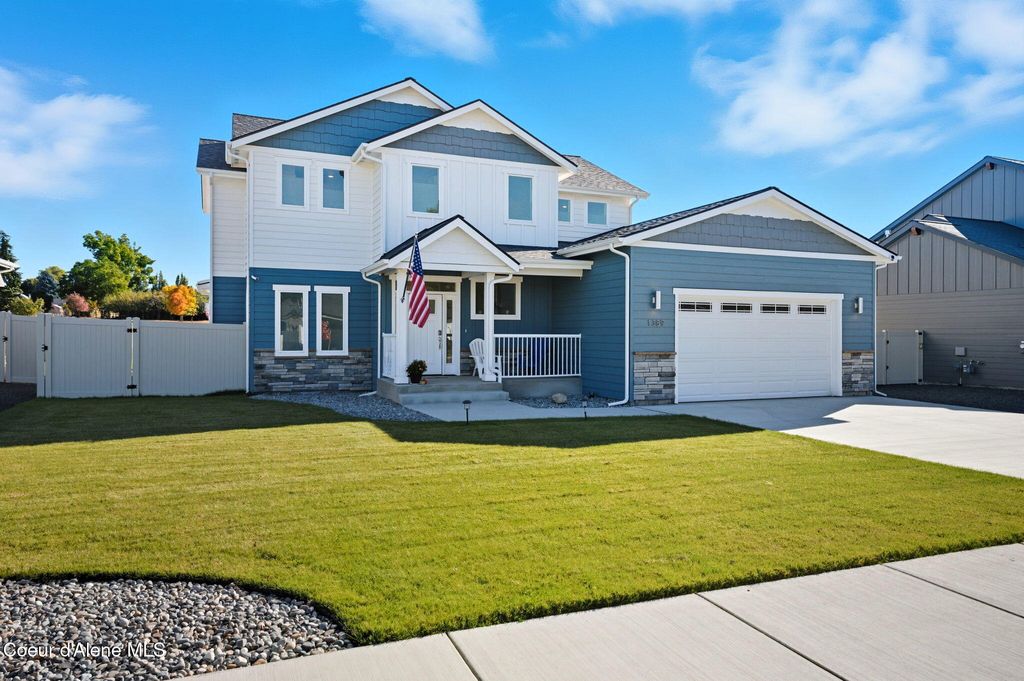 Photo of 1389 Ezra Ave, Hayden, ID 83835 (MLS # 25-10351)