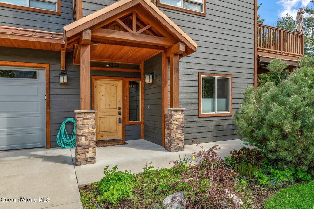 Photo of 4110 Burns Ct, Sandpoint, ID 83864 (MLS # 26-1912)