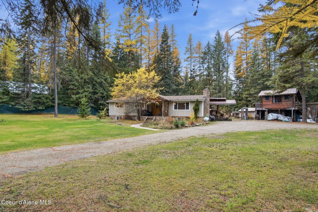 Photo of 527 Creekside, Priest Lake, ID 83856 (MLS # 25-10806)