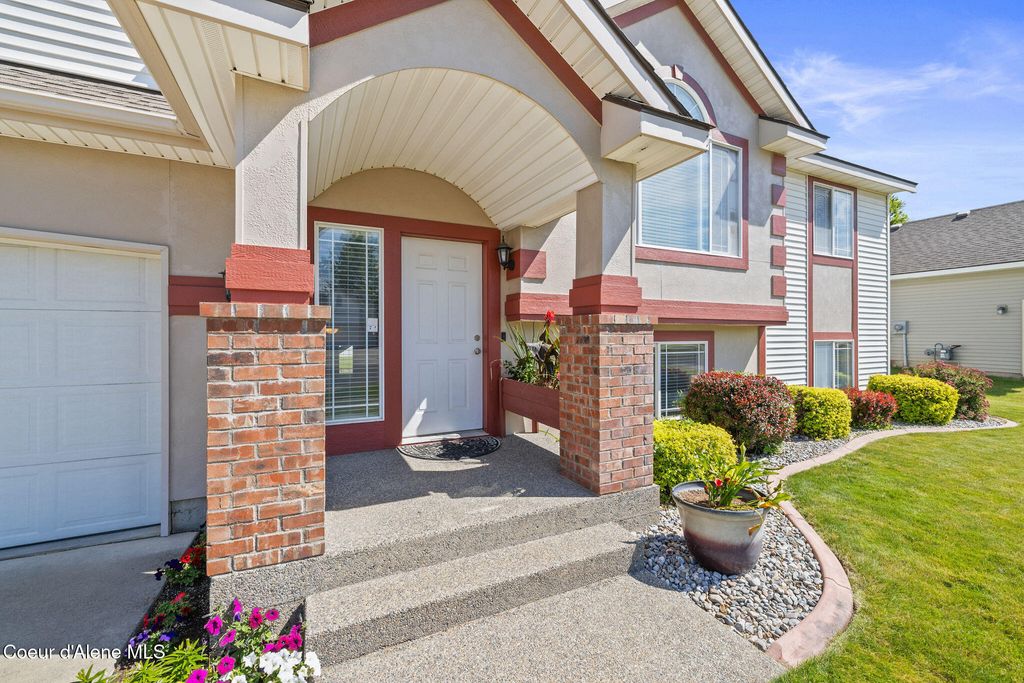 Photo of 2893 Strawberry LN, Hayden, ID 83835 (MLS # 26-7218)