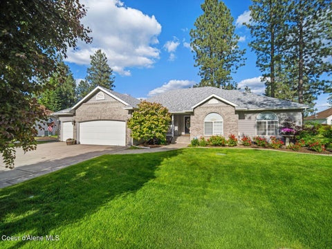 Homes For Sale - 6908 East Bluff Bluff<br/> Spokane, WA 99208