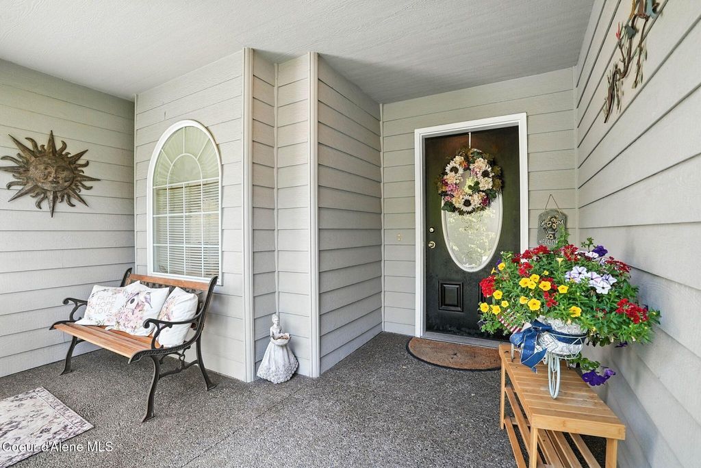 Photo of 6908 East Bluff Bluff, Spokane, WA 99208 (MLS # 26-1632)