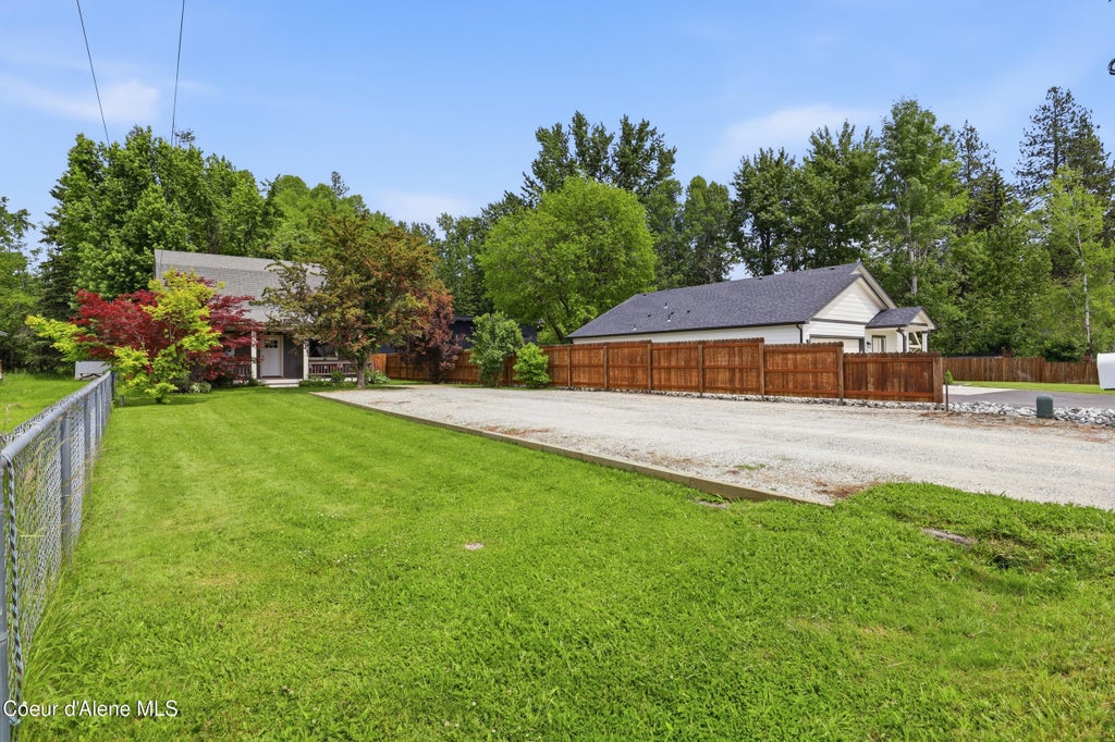 Photo of 95 Whiskey Jack RD, Sandpoint, ID 83864 (MLS # 26-5692)