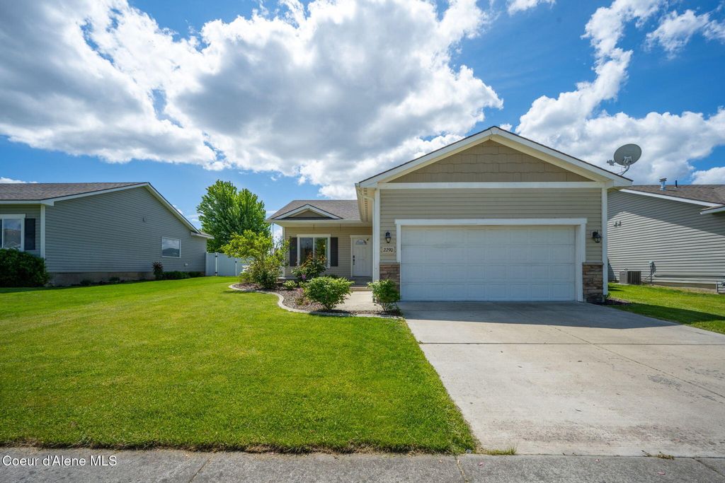 Photo of 2290 Knapp DR, Post Falls, ID 83854 (MLS # 26-5271)