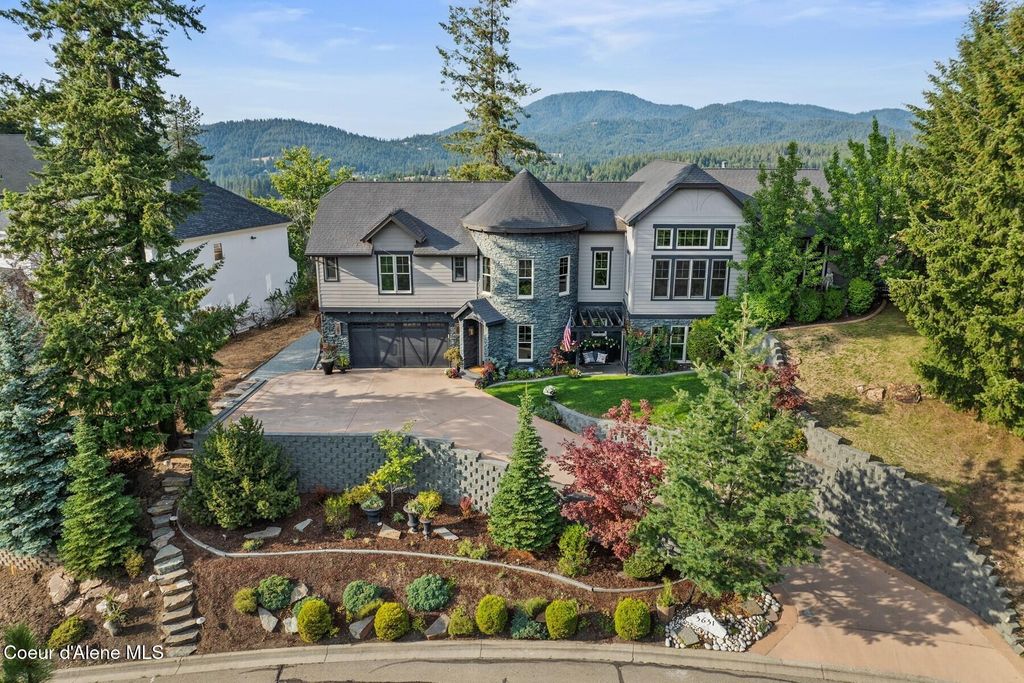 Photo of 3631 Sky Harbor Harbor, Coeur dAlene, ID 83814 (MLS # 25-8882)