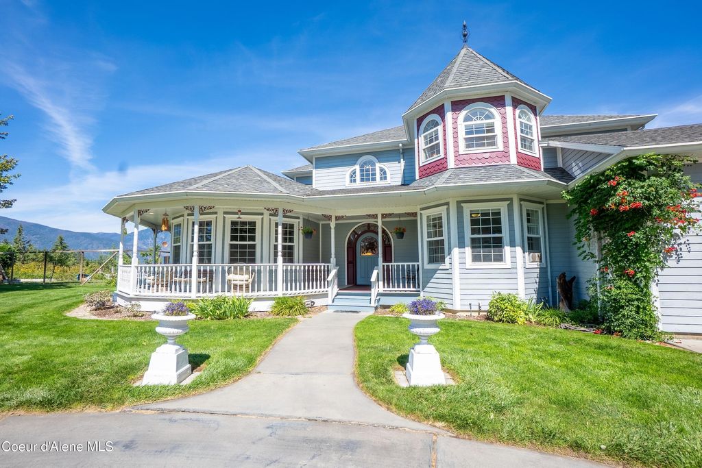 Photo of 222 Nighthawk Rd, Bonners Ferry, ID 83805 (MLS # 26-1661)